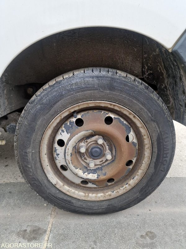 Van kecil RENAULT KANGOO - LOT N°2: gambar 18 Van kecil RENAULT KANGOO - LOT N°2: gambar 18