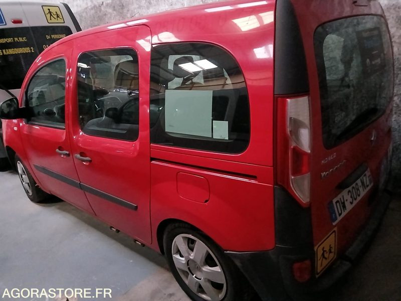 RENAULT KANGOO TPMR - 2015 / 258163 KM - DW308NZ - 150541 - Bus mini, Van penumpang: gambar 3 RENAULT KANGOO TPMR - 2015 / 258163 KM - DW308NZ - 150541 - Bus mini, Van penumpang: gambar 3