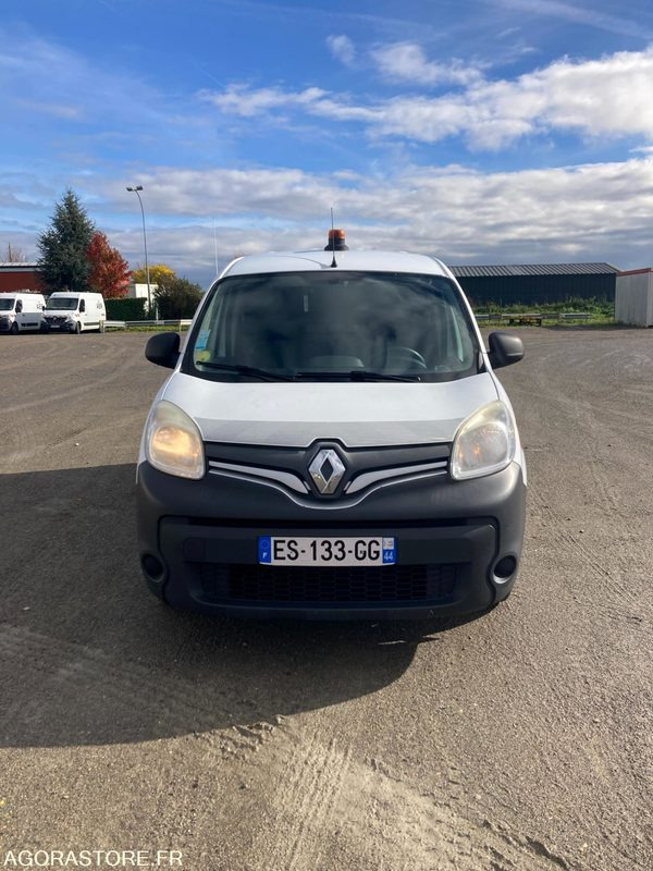 RENAULT KANGOO diesel - Année 2017 - 330 000 km - Van kecil: gambar 2 RENAULT KANGOO diesel - Année 2017 - 330 000 km - Van kecil: gambar 2