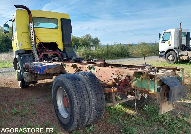 RENAULT KERAX 300-19 / 1999 / 660960 km - Truk sasis: gambar 2 RENAULT KERAX 300-19 / 1999 / 660960 km - Truk sasis: gambar 2