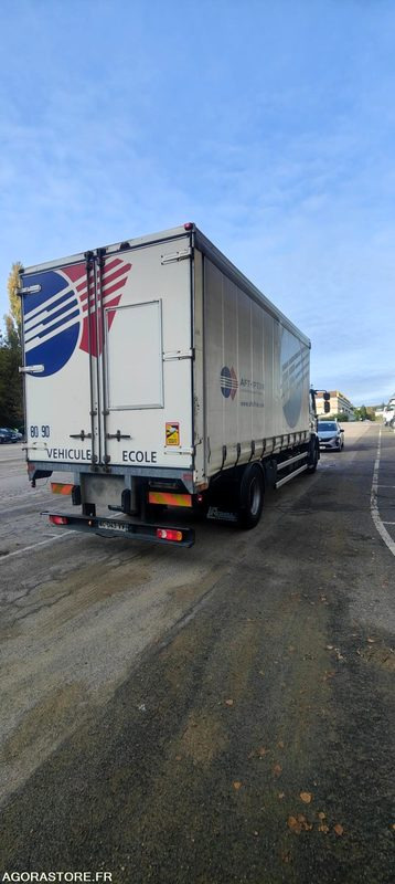 RENAULT MIDLUM AUTO ECOLE 240 DXI - 2009 - 332470 Kms - Truk dengan terpal samping: gambar 5 RENAULT MIDLUM AUTO ECOLE 240 DXI - 2009 - 332470 Kms - Truk dengan terpal samping: gambar 5