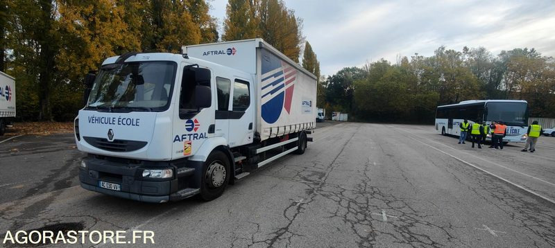 RENAULT MIDLUM AUTO ECOLE 240 DXI - 2009 - 337340 Kms - Truk dengan terpal samping: gambar 2 RENAULT MIDLUM AUTO ECOLE 240 DXI - 2009 - 337340 Kms - Truk dengan terpal samping: gambar 2