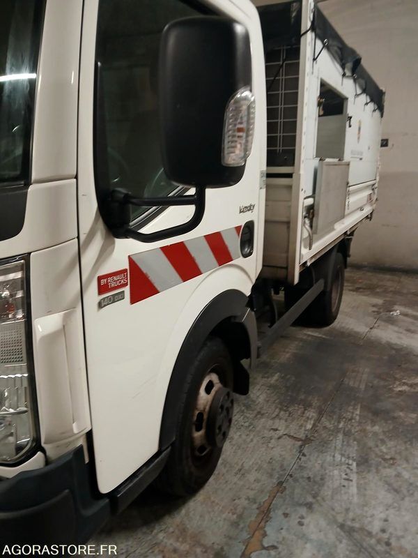 RENAULT Maxity - 129426kms - 2016 - EF-878-TV - Van jungkit: gambar 4 RENAULT Maxity - 129426kms - 2016 - EF-878-TV - Van jungkit: gambar 4