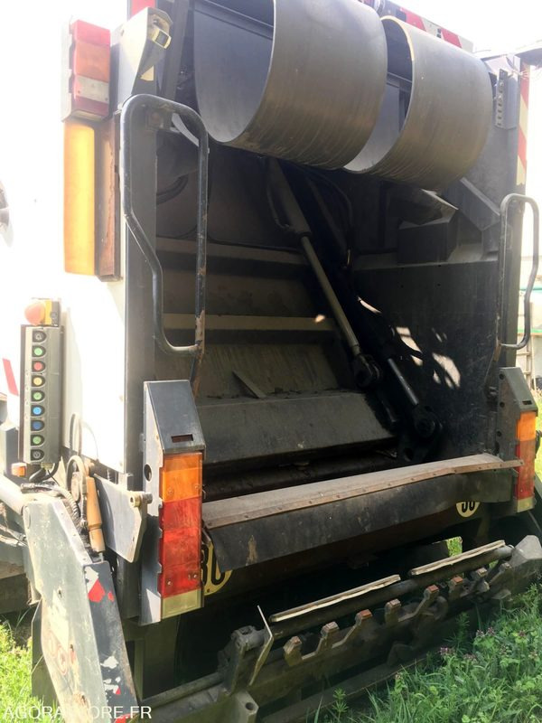 RENAULT PREMIUM 270 DCI - 2002 / 305 609 KM - Truk sampah: gambar 3 RENAULT PREMIUM 270 DCI - 2002 / 305 609 KM - Truk sampah: gambar 3