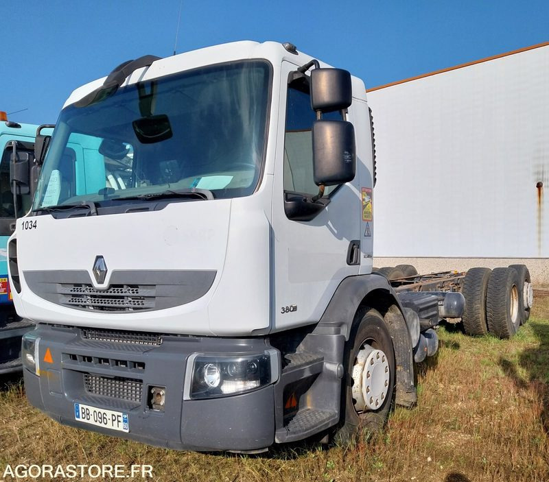 RENAULT PREMIUM 380-26 / 2010 / 475 190 km - Truk sasis: gambar 1 RENAULT PREMIUM 380-26 / 2010 / 475 190 km - Truk sasis: gambar 1