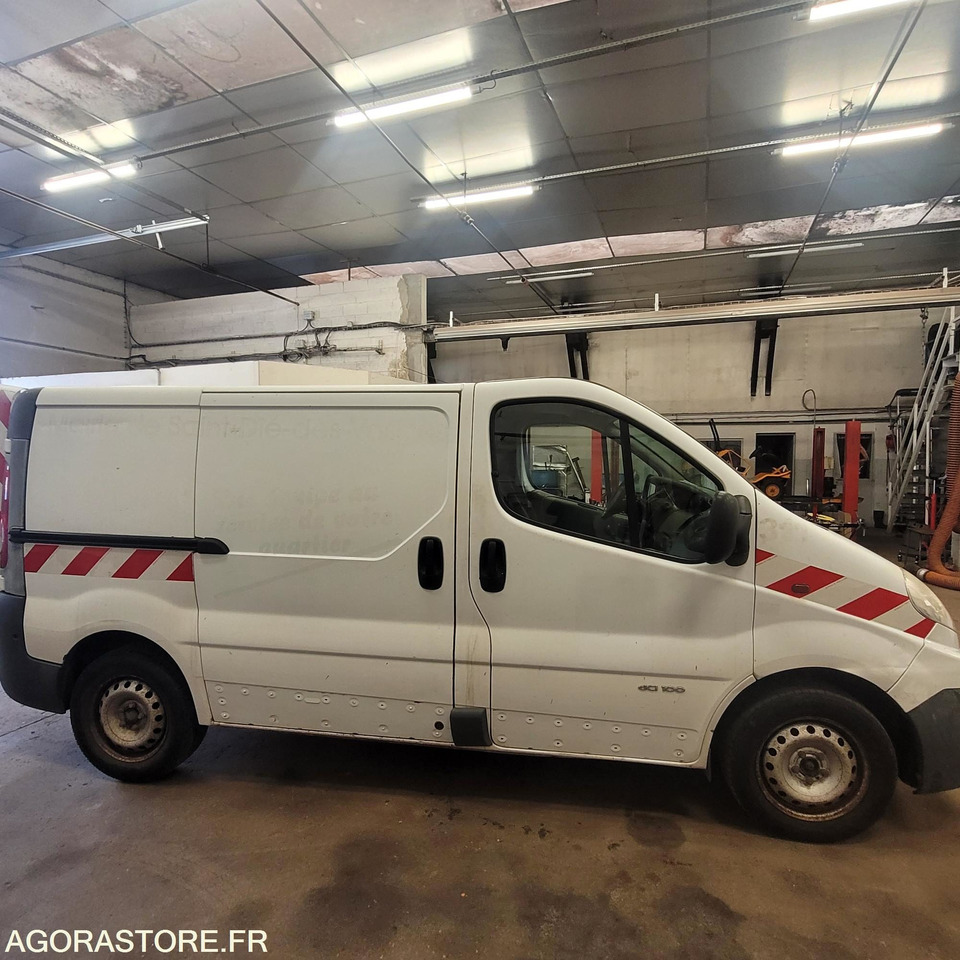 RENAULT TRAFIC 163266 kms 2006 - Van panel: gambar 2 RENAULT TRAFIC 163266 kms 2006 - Van panel: gambar 2