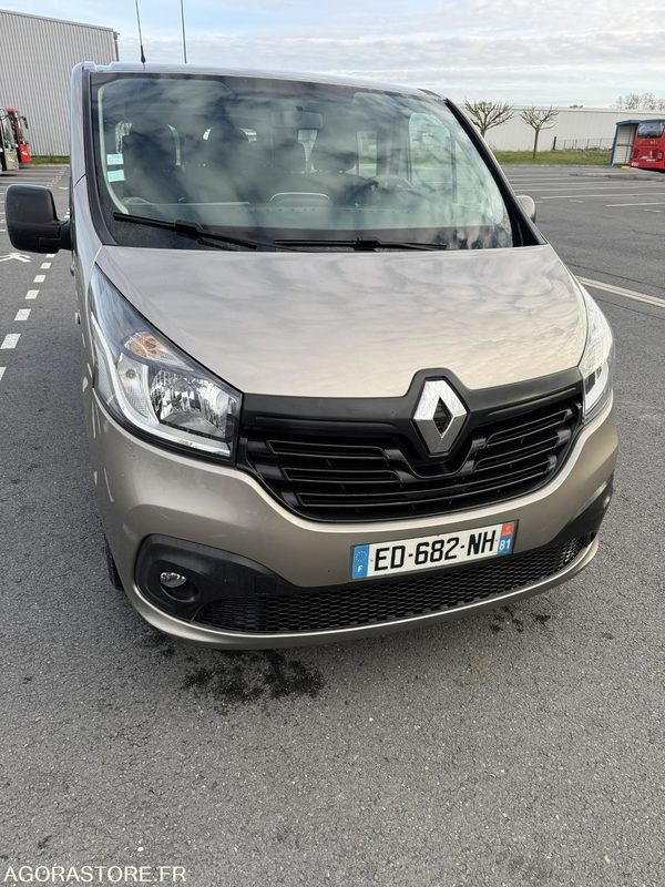 RENAULT TRAFIC - 2016 - 229166km - ED-682-NH - Bus mini, Van penumpang: gambar 1 RENAULT TRAFIC - 2016 - 229166km - ED-682-NH - Bus mini, Van penumpang: gambar 1