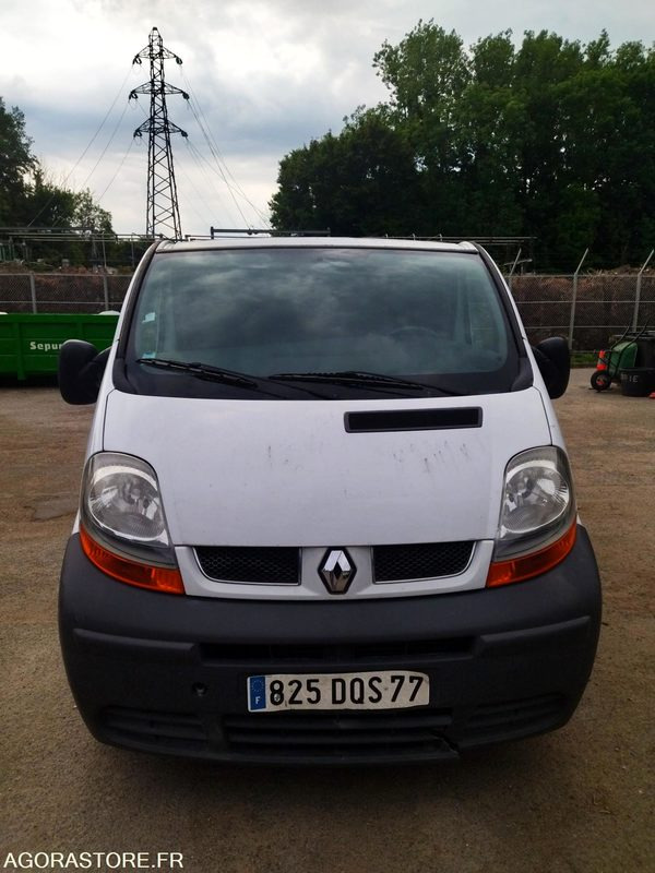 RENAULT TRAFIC DE 2005  71234 KM - Van panel: gambar 1 RENAULT TRAFIC DE 2005  71234 KM - Van panel: gambar 1