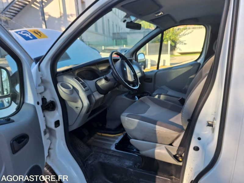 RENAULT TRAFIC - Bus mini, Van penumpang: gambar 5 RENAULT TRAFIC - Bus mini, Van penumpang: gambar 5