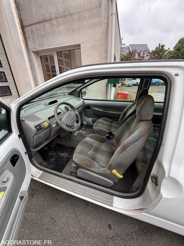 RENAULT TWINGO GPL / ESSENCE - Mobil: gambar 4 RENAULT TWINGO GPL / ESSENCE - Mobil: gambar 4