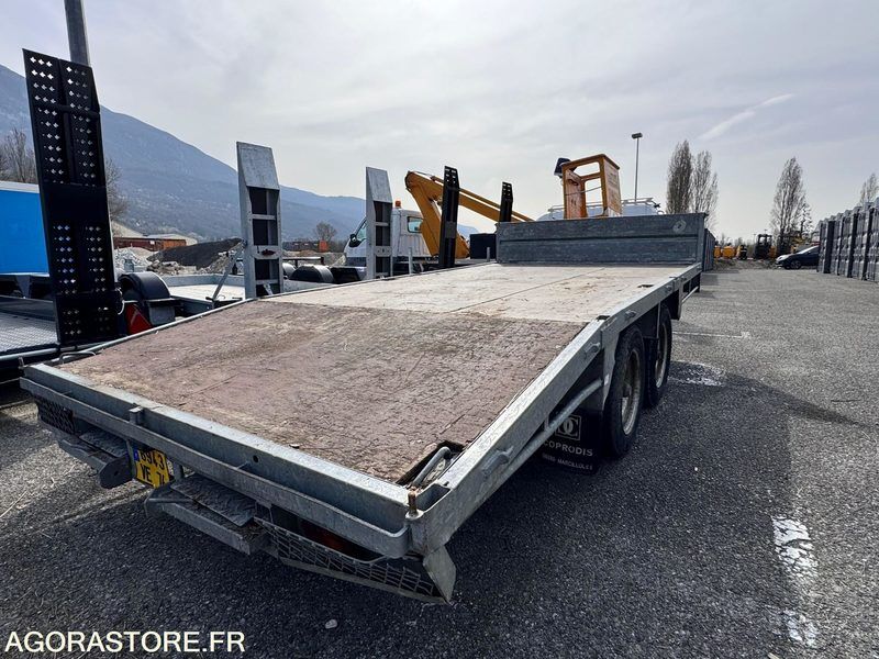 Remorque plateau rampe 2,6T 2essieux Coprodis P30R26 - ANNEE 1994 - Semi-trailer flatbed: gambar 4 Remorque plateau rampe 2,6T 2essieux Coprodis P30R26 - ANNEE 1994 - Semi-trailer flatbed: gambar 4
