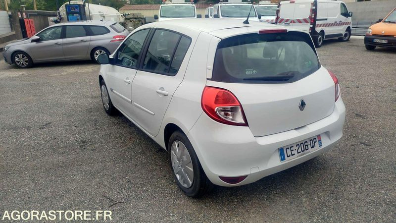 Renault - Clio - 2012 - 172874 kms - Mobil: gambar 5 Renault - Clio - 2012 - 172874 kms - Mobil: gambar 5