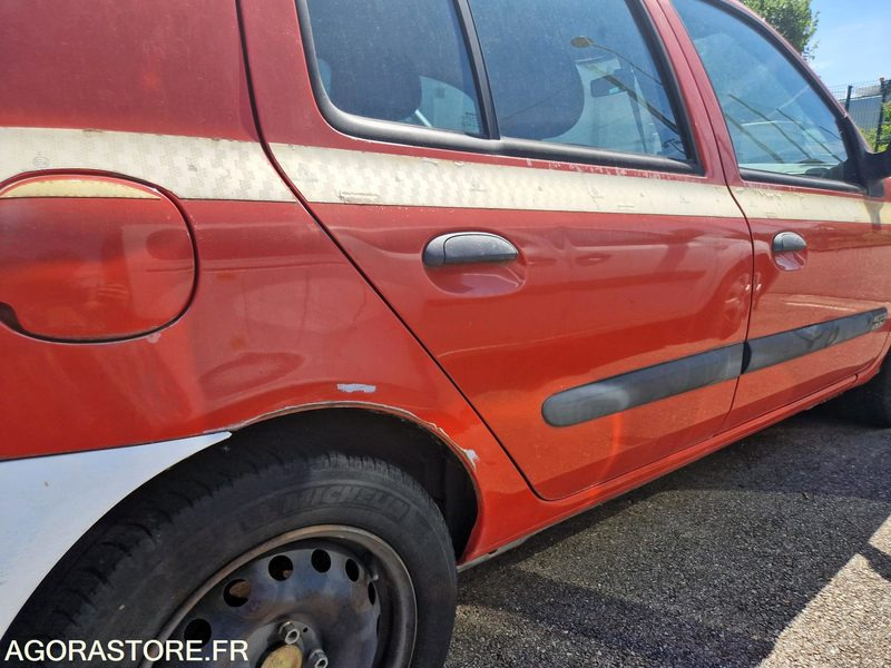 Renault Clio - 781YW69 - Mobil: gambar 5 Renault Clio - 781YW69 - Mobil: gambar 5