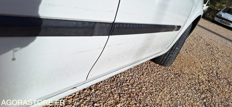 Mobil Renault Clio: gambar 19