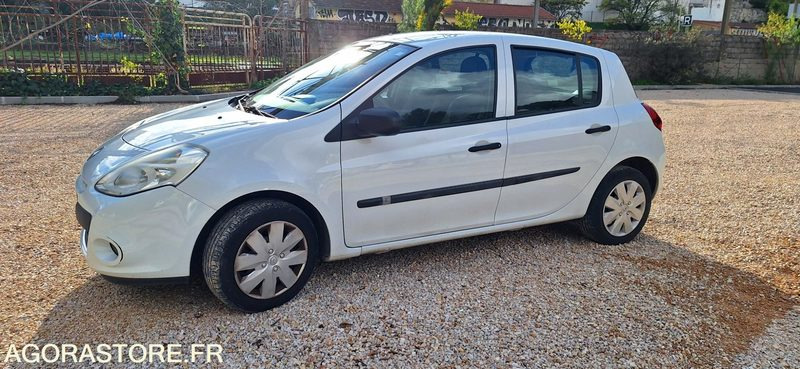 Mobil Renault Clio: gambar 9