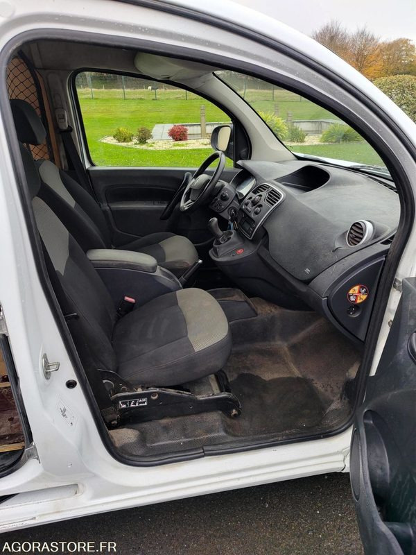 Van kecil Renault KANGOO: gambar 7