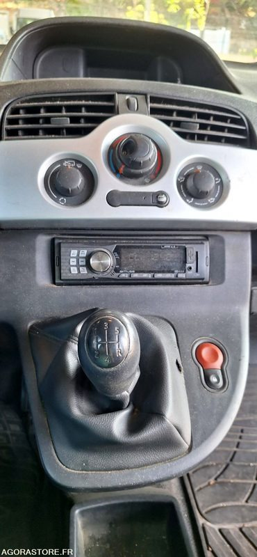 Renault Kangoo - 2012 - 120000kms - Van kecil: gambar 3 Renault Kangoo - 2012 - 120000kms - Van kecil: gambar 3