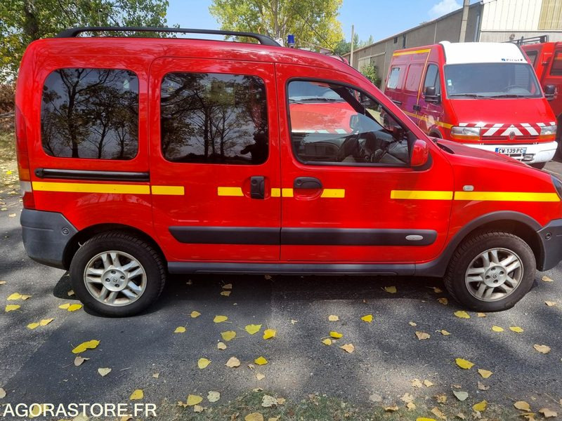 Renault Kangoo 4x4 - 9031 YE 63 - 2006 - Van kecil: gambar 4 Renault Kangoo 4x4 - 9031 YE 63 - 2006 - Van kecil: gambar 4