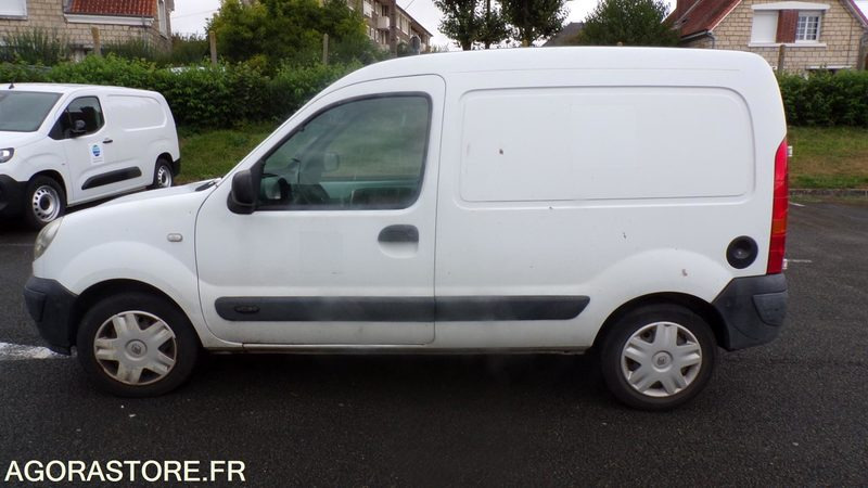 Renault Kangoo AL-886-PK (BP) - Van kecil: gambar 1 Renault Kangoo AL-886-PK (BP) - Van kecil: gambar 1