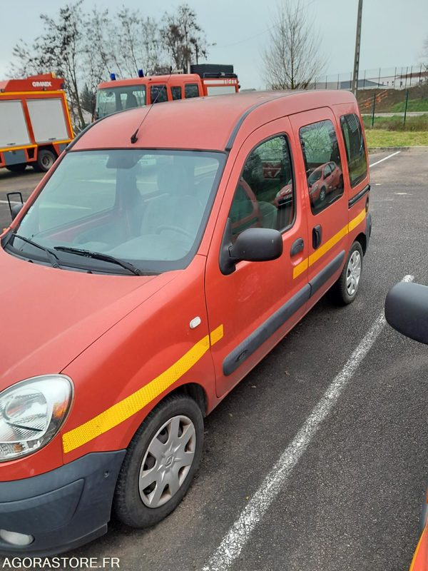 Renault Kangoo Combispace - 2006 - 181757kms - 6338SG58 - Mobil: gambar 2 Renault Kangoo Combispace - 2006 - 181757kms - 6338SG58 - Mobil: gambar 2