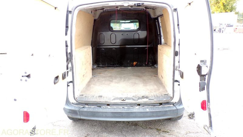 Van kecil Renault Kangoo DQ-904-LH (BP): gambar 7 Van kecil Renault Kangoo DQ-904-LH (BP): gambar 7