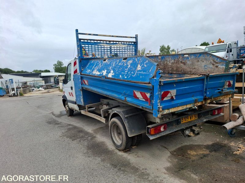 Renault Mascott - 2001 - 191454 kms - 9109WY56 - Van jungkit: gambar 3 Renault Mascott - 2001 - 191454 kms - 9109WY56 - Van jungkit: gambar 3