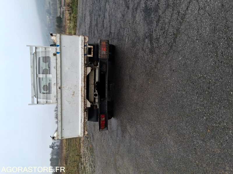 Renault Master 120 DCI - Van jungkit: gambar 2 Renault Master 120 DCI - Van jungkit: gambar 2
