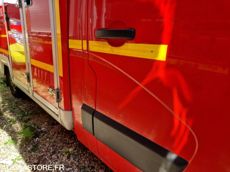 Renault Master - 2011 - 270594 - CE149HL - Ambulans: gambar 4 Renault Master - 2011 - 270594 - CE149HL - Ambulans: gambar 4