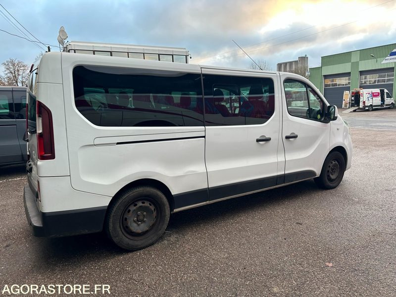 Renault Trafic 8 places / ED-593-MY / 463 642kms - Bus mini, Van penumpang: gambar 4 Renault Trafic 8 places / ED-593-MY / 463 642kms - Bus mini, Van penumpang: gambar 4