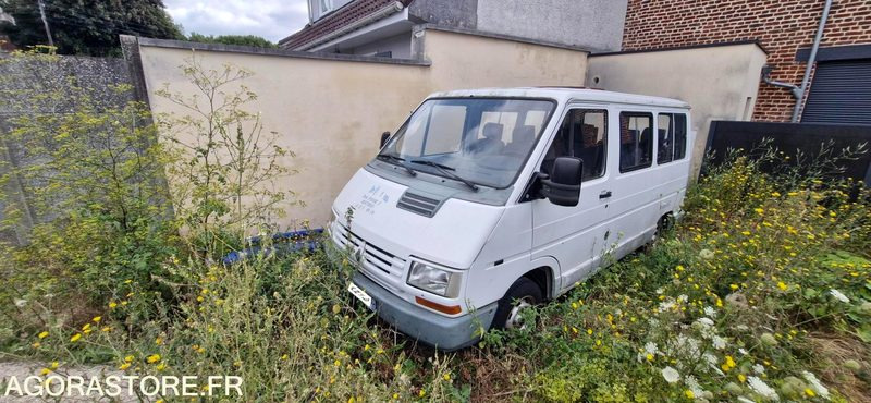 Renault Trafic 9 places 1997 33855 km - Bus mini, Van penumpang: gambar 1 Renault Trafic 9 places 1997 33855 km - Bus mini, Van penumpang: gambar 1
