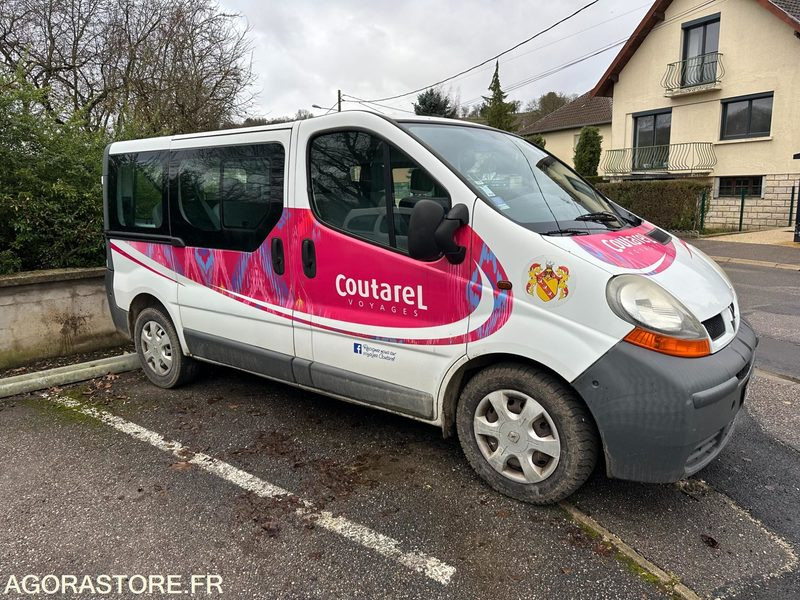 Renault Trafic 9 places / EG-558-SZ / 463 561kms - Bus mini, Van penumpang: gambar 3 Renault Trafic 9 places / EG-558-SZ / 463 561kms - Bus mini, Van penumpang: gambar 3