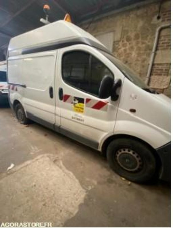 Renault Trafic - 92373kms - 2008 - 4425ZC76 - Van panel: gambar 4 Renault Trafic - 92373kms - 2008 - 4425ZC76 - Van panel: gambar 4