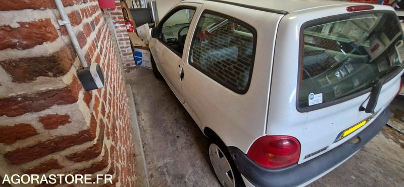 Renault Twingo 2003 93512 km - Mobil: gambar 4 Renault Twingo 2003 93512 km - Mobil: gambar 4