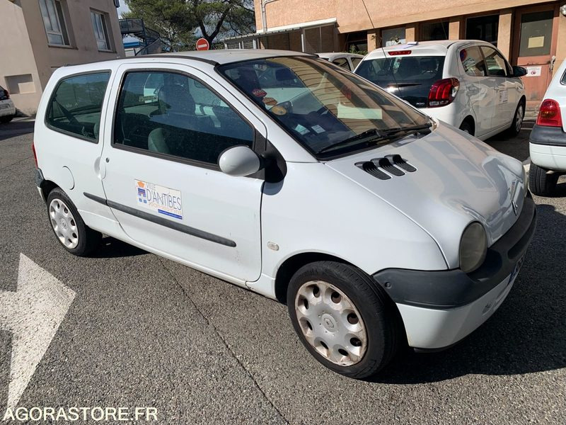 Renault Twingo - 2005 - 149 462 kms - 368 BLL 06 - Mobil: gambar 3 Renault Twingo - 2005 - 149 462 kms - 368 BLL 06 - Mobil: gambar 3