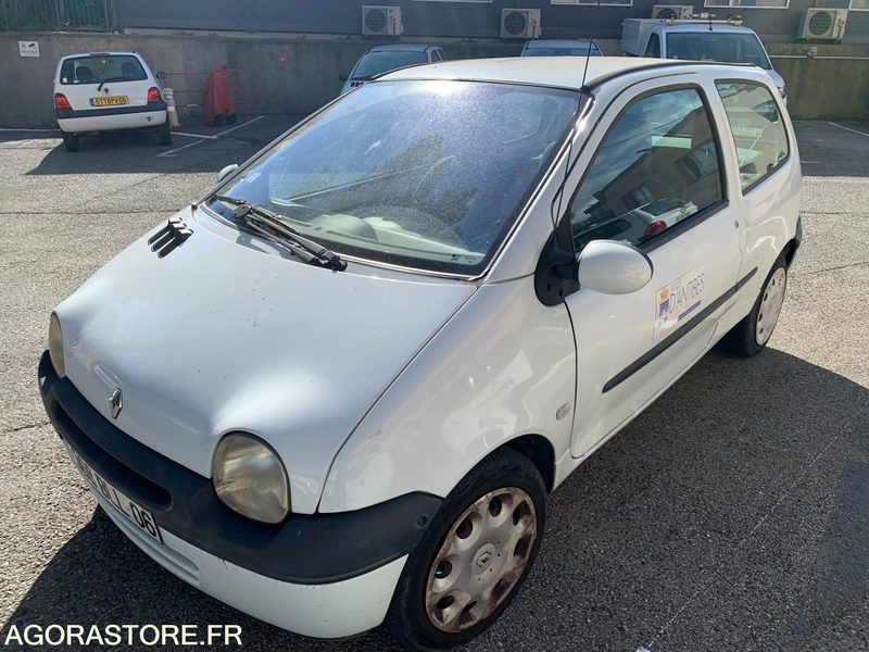 Renault Twingo - 2005 - 149 462 kms - 368 BLL 06 - Mobil: gambar 2 Renault Twingo - 2005 - 149 462 kms - 368 BLL 06 - Mobil: gambar 2
