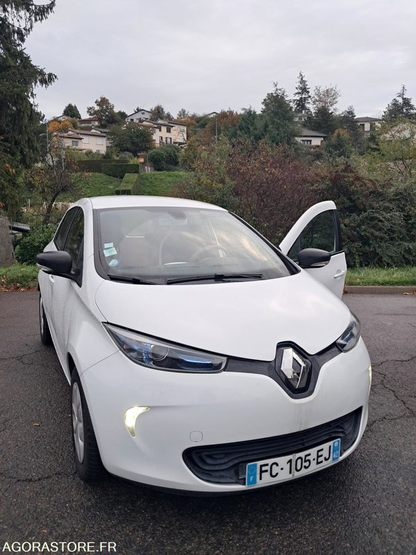 Renault ZOE FC-105-EJ - Mobil: gambar 1 Renault ZOE FC-105-EJ - Mobil: gambar 1