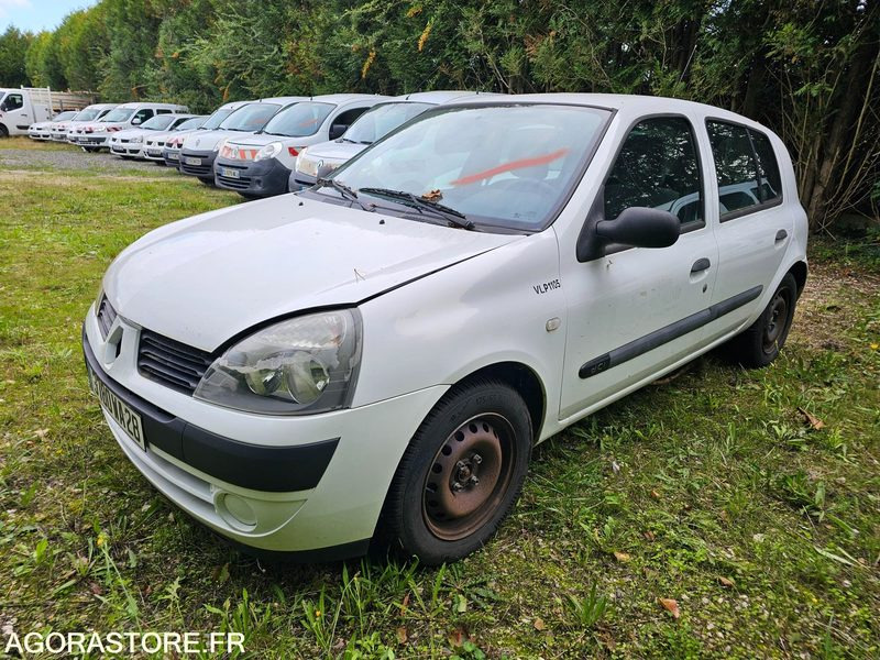 Renault clio - 2005 - 170245km - 3780WA28 - Mobil: gambar 1 Renault clio - 2005 - 170245km - 3780WA28 - Mobil: gambar 1