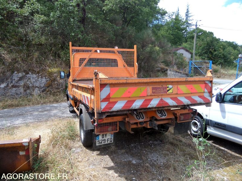 Renault mascott tribenne 5T- 310000km - 2001 (BY-529-FQ) - Van jungkit: gambar 4 Renault mascott tribenne 5T- 310000km - 2001 (BY-529-FQ) - Van jungkit: gambar 4