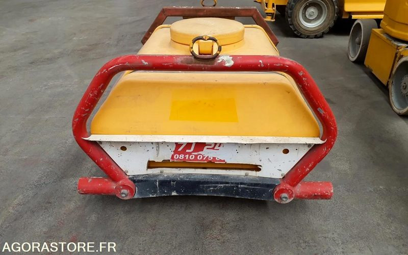 Réservoir d'eau divers pour SKID 940L pour pales - Membangun inventaris: gambar 3 Réservoir d'eau divers pour SKID 940L pour pales - Membangun inventaris: gambar 3