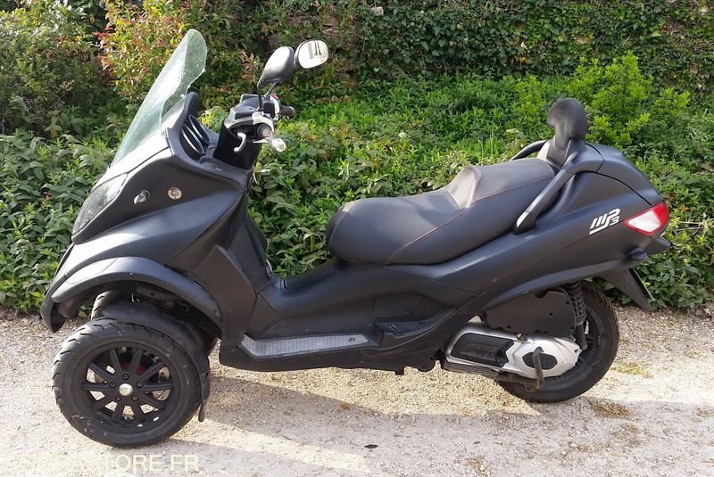 SCOOTER 3 ROUES PIAGGIO MP3 300 LT - Sepeda motor: gambar 1 SCOOTER 3 ROUES PIAGGIO MP3 300 LT - Sepeda motor: gambar 1