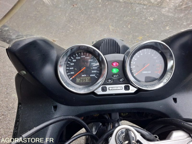 SUZUKI-600-BANDIT-S-2000-A2 - Sepeda motor: gambar 5 SUZUKI-600-BANDIT-S-2000-A2 - Sepeda motor: gambar 5