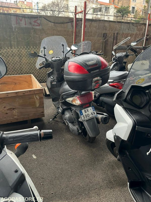 Scooter 125 Yamaha Cygnus 60000kms - 2011 - Sepeda motor: gambar 2 Scooter 125 Yamaha Cygnus 60000kms - 2011 - Sepeda motor: gambar 2