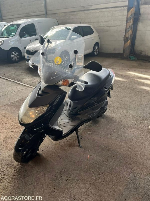 Scooter 125 Yamaha Cygnus 60000kms - 2011 - Sepeda motor: gambar 4 Scooter 125 Yamaha Cygnus 60000kms - 2011 - Sepeda motor: gambar 4