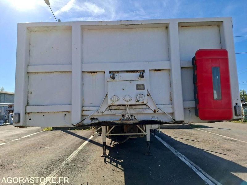 Semi remorque 3 essieux FRUEHAUF T34CGN + grue - 1993 - Non Roulante - Semi-trailer: gambar 1 Semi remorque 3 essieux FRUEHAUF T34CGN + grue - 1993 - Non Roulante - Semi-trailer: gambar 1