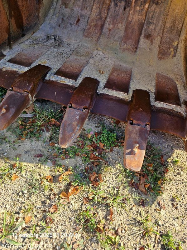 GODET 6M3 POUR PELLE LIEBHERR R974 C 90 T - Suku cadang untuk Peralatan konstruksi: gambar 5 GODET 6M3 POUR PELLE LIEBHERR R974 C 90 T - Suku cadang untuk Peralatan konstruksi: gambar 5