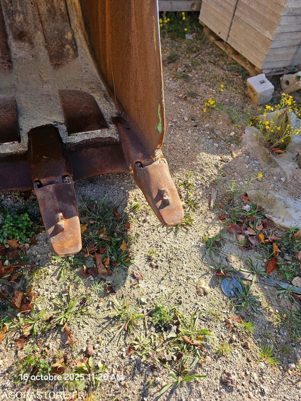 GODET 6M3 POUR PELLE LIEBHERR R974 C 90 T - Suku cadang untuk Peralatan konstruksi: gambar 3 GODET 6M3 POUR PELLE LIEBHERR R974 C 90 T - Suku cadang untuk Peralatan konstruksi: gambar 3