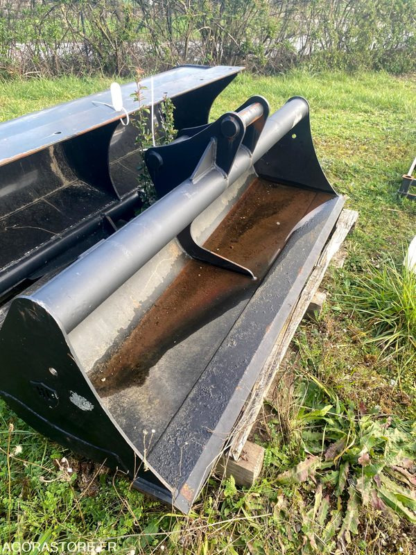 Godet curage 1800 mm NEUF - Suku cadang untuk Peralatan konstruksi: gambar 2 Godet curage 1800 mm NEUF - Suku cadang untuk Peralatan konstruksi: gambar 2