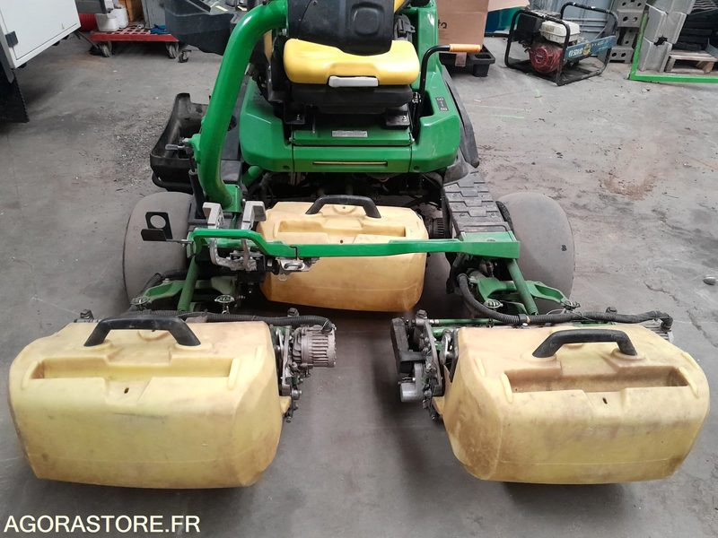 TONDEUSE AUTOPORTEE DE GREEN 2750E CUT DSL JOHN DEERE - 2024 / 600H - Peralatan kebun: gambar 4 TONDEUSE AUTOPORTEE DE GREEN 2750E CUT DSL JOHN DEERE - 2024 / 600H - Peralatan kebun: gambar 4