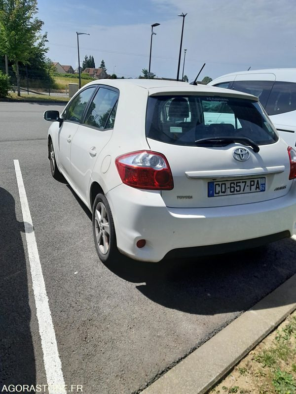 TOYOTA AURIS - Mobil: gambar 1 TOYOTA AURIS - Mobil: gambar 1