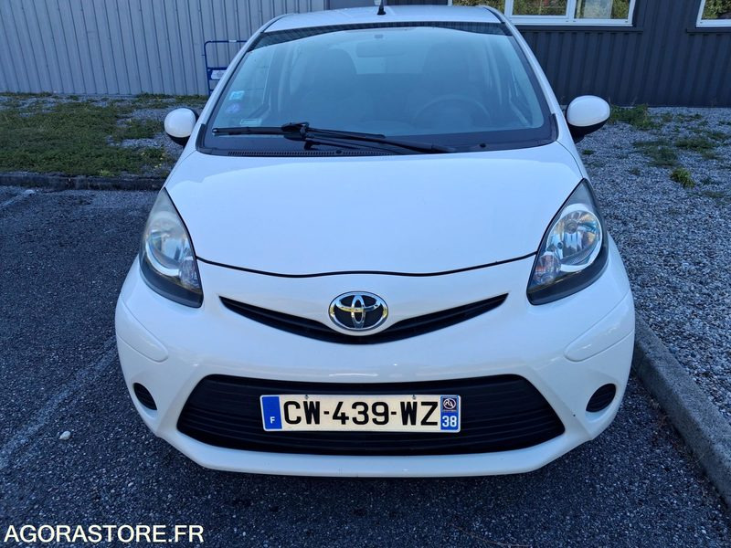 TOYOTA AYGO - Van kecil: gambar 1 TOYOTA AYGO - Van kecil: gambar 1